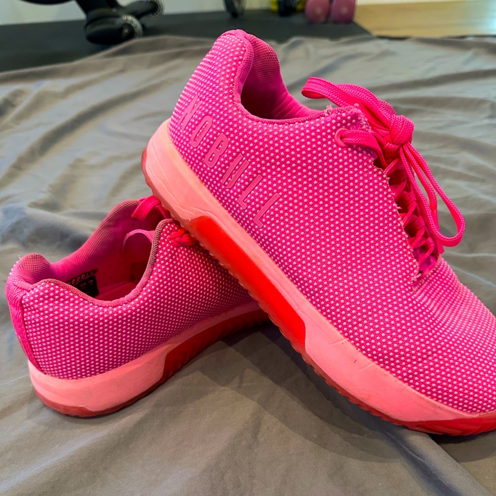 NOBULL training shoes, EUC, men’s size 9, women’s sz 10.5